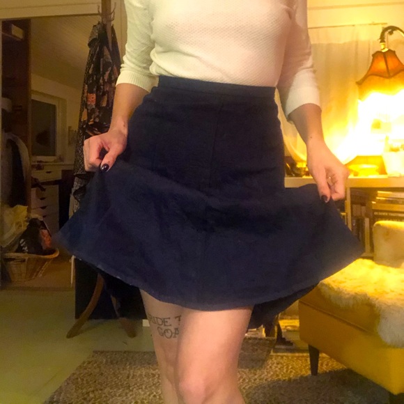 Darkest navy J. Crew midi skirt with bell flare - Picture 2 of 9